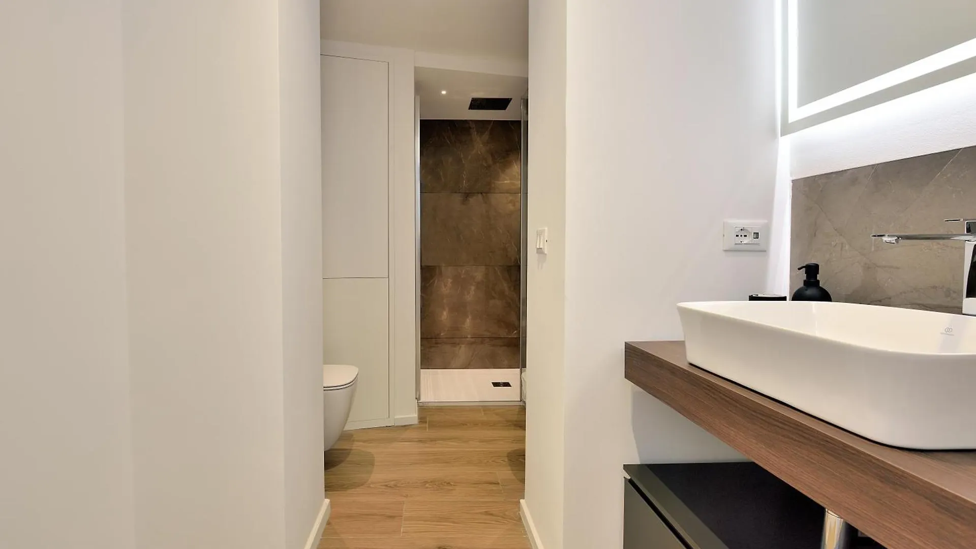 Palazzo Gregorietti Boutique Apartments Palermo 0*,  İtalya